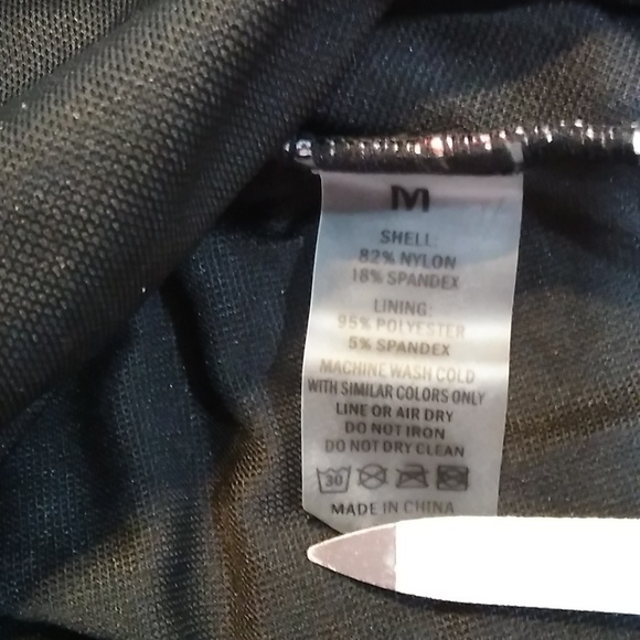 One piece swimsuit - Picture 3 of 5